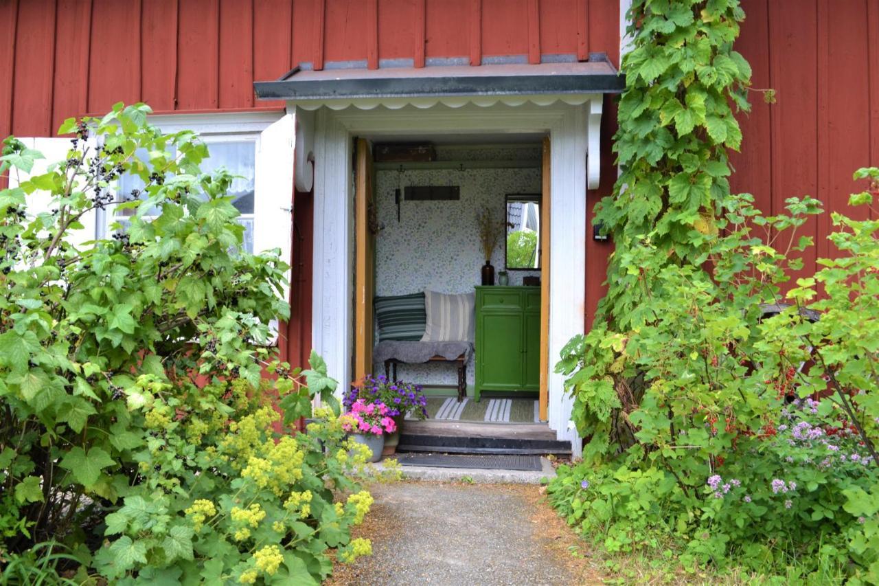 Rustik Stuga Med Lantlig Kaensla Naera Oerebro City Buitenkant foto