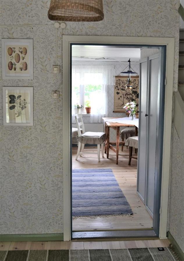 Rustik Stuga Med Lantlig Kaensla Naera Oerebro City Buitenkant foto